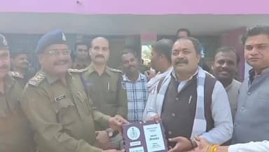खातेगांव: उत्कृष्ट पुलिसिंग के लिए नेमावर पुलिस थाने को सम्मान, विधायक और पुलिस कप्तान ने दी बधाई