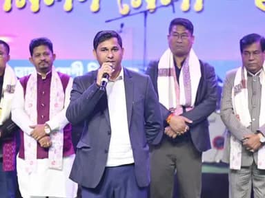 কুমারঘাট: ফটিকরায়ের মিলনমেলায় সাংস্কৃতিক অনুষ্ঠানে উপস্থিত মন্ত্রী সুধাংশু দাস