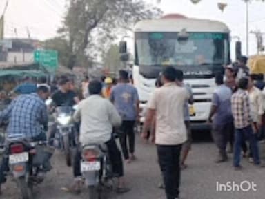 कोरपना: नांदा फाटा येथे भीषण अपघात टळला