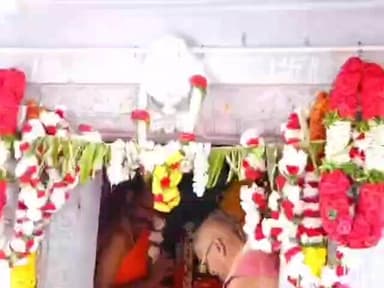 పుంగనూరు: శ్రీ లక్ష్మీనరసింహస్వామి విగ్రహ ప్రతిష్టాపన పూజలో పాల్గొన్న టిడిపి నేత మధుసూదన్ నాయుడు.