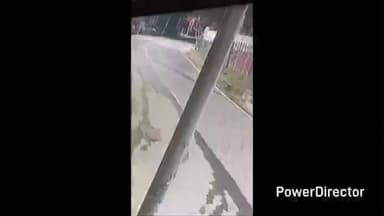 नाहन: नाहन में एक बार फिर ढाबों मोहल्ला के पास तेज रफ्तार स्कूटी स्किड, दो लोग हुए घायल, सीसीटीवी में कैद हुई घटना