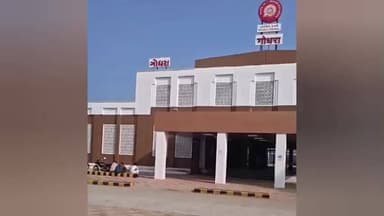 ગોધરા: રેલવે સ્ટેશનના નવા ફૂટબ્રિજને પશ્ચિમ વિસ્તાર સુધી લંબાવવા માંગ