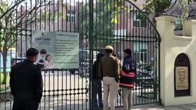 पार्लियामेंट स्ट्रीट: आज दिल्ली के कई स्कूलों को बम से उड़ाने की मिली धमकी