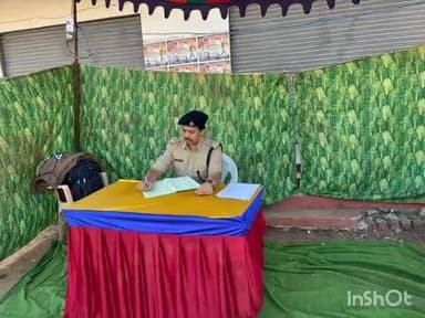 వెల్దండ: కోట్ర గేటు వద్ద ఏర్పాటుచేసిన జిల్లా సరిహద్దు చెక్పోస్ట్ ను తనిఖీ చేసిన జిల్లా ఎస్పీ సంగ్రామ్ సింగ్ జి పాటిల్