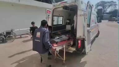 હાલોલ: હાલોલના શિવરાજપુર નજીક જિમિરા રિસોર્ટ પાસે બે કાર વચ્ચે અકસ્માત સર્જાયો,ત્રણ લોકોને પહોંચી ઈજાઓ