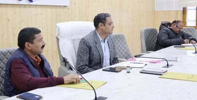 चमोली: वसंतोत्सव मेले की तैयारियों की जिलाधिकारी ने की समीक्षा, विभागीय स्टॉल के माध्यम से स्थानीय उत्पादों को मिलेगा बढ़ावा