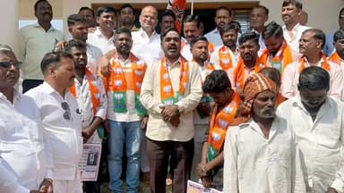 ಬಸವಕಲ್ಯಾಣ: ನಗರದಲ್ಲಿ ಹಿರನಾಗಾಂವ ಗ್ರಾಮದ ಪ್ರಮುಖರು ಕಾಂಗ್ರೆಸ್ ತೊರೆದು ಬಿಜೆಪಿ ಸೇರ್ಪಡೆ