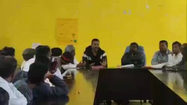 हंटरगंज: हंटरगंज प्रखंड कार्यालय में बीएलए 2 की समीक्षा बैठक संपन्न, बीडीओ ने दिए आवश्यक दिशा-निर्देश