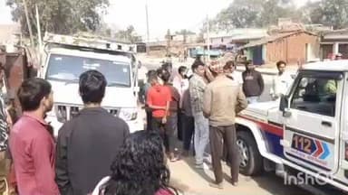 चकाई: चकाई में अनियंत्रित पिकअप नाले से टकराकर बाइक में टकराई, बड़ा हादसा टल गया