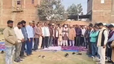 हसनपुर: हसनपुर प्रखंड में प्राइवेट अमीनों की बैठक, टुनटुन रावत की हत्या पर शोक व्यक्त किया गया