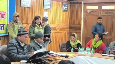 चम्पावत: जनता मिलन में विधवा की पुकार पर डीएम ने राशन कार्ड, किसान पेंशन और आवास पर तत्काल कार्रवाई के आदेश दिए