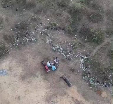 గంగాధర నెల్లూరు: డ్రోన్ నిఘాతో బహిరంగ ప్రదేశాలలో మద్యం సేవిస్తున్న వ్యక్తులను గుర్తించి కేసు నమోదు.