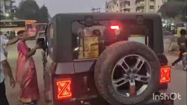 નવસારી: વિરાવળ પાસે જે થાર વચ્ચે અકસ્માત થયો હતો જેમાં દારૂ પકડાતા 10 લાખનું મુદ્દામાલ ચર્ચા કરવામાં આવ્યો બે એનઆરઆઇની અટકાયત