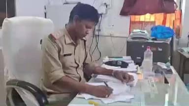 जयसिंहनगर: जनकपुर रोड से पुलिस ने किशोरी को किया दस्तयाब, परिजनों को सौंपा