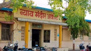 अकोट: पाणी प्रश्नावर मजीप्रा कार्यालयाची तोडफोड प्रकरणी जिल्हाप्रमुखांसह ११ जण निर्दोष