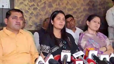 नाशिक: माझ्यापेक्षा स्वाभिमानाने कार्याने साहेब मोठे आहेत त्यामुळे मी हे सांगू शकत नाही नगरसेविका हर्षदा गायकर यांची नाशिक येथे