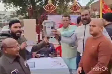 हरिद्वार: न्यू हरिद्वार कॉलोनी में बिजली विभाग द्वारा लगाए गए स्मार्ट मीटर के कैंप पर कांग्रेसियों ने किया हंगामा