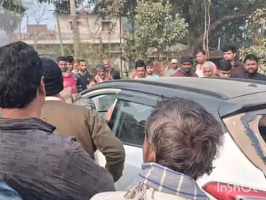 छौड़ाही: शिव मंदिर के सामने कार और बाइक की टक्कर, मुंशी घायल