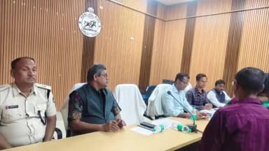 ବାରିପଦା ମ୍ୟୁନିସିପାଲଟି: ବାମନଘାଟି ଉପଜିଲ୍ଲାପାଳଙ୍କ କାର୍ଯ୍ୟାଳୟ ସମ୍ମିଳନୀ କକ୍ଷ ରାଇରଙ୍ଗପୁର ଠାରେ ଯୁଗ୍ମ ଜନ ଶୁଣାଣି ଶିବିର ଅନୁଷ୍ଠିତ