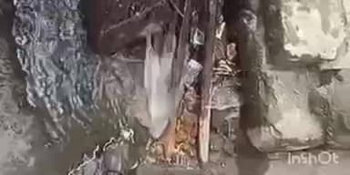 खुसरूपुर: खुसरूपुर नगर पंचायत के लोग नाले का पानी पीने के लिए है मजबूर।