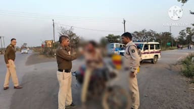 चांपा: सारागांव पुलिस द्वारा चलाया जा रहा वाहन चेकिंग, लोगों को दी जा रही चेतावनी