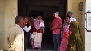 राशमि: राशमी तहसीलदार, भू अभिलेख निरीक्षक और पटवारी पर कार्रवाई की मांग, मुख्यमंत्री को ज्ञापन दिया गया