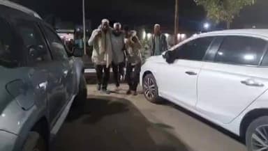 जालना: चंदनझिरा पोलीस हद्दीत गुन्हेगारीला उधाण; नागरिकांमध्ये भीती
“जालन्यात सुपारी गँगचा थरार…
चाकूहल्ला करून जखमी व्यापाऱ्य