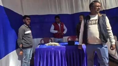 कांके: कटहल मोड़ स्थित चेक पोस्ट के पास पुलिस ने ₹9 लाख नकद बरामद किए