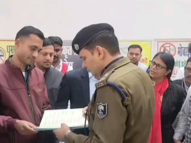 किशनगंज: जिलाधिकारी विशाल राज एवं पुलिस अधीक्षक संतोष कुमार ने वेयरहाउस का किया मासिक निरीक्षण