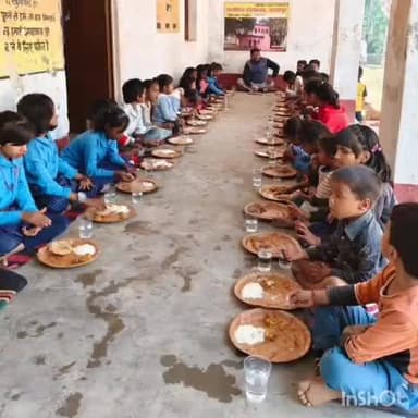 कतरीसराय: प्राथमिक विद्यालय कतरपुर में तिथि भोज का आयोजन, बच्चों में समरसता का संदेश