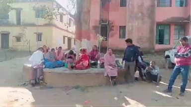 सिमडेगा: सरईपानी गांव में विधवा महिला ने कीटनाशक खाया, इलाज के दौरान हुई मौत