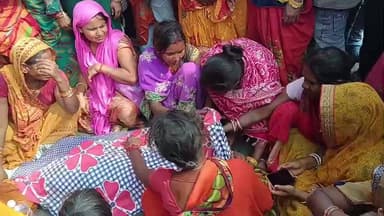 राजनगर: राजनगर-मधुबनी मुख्य सड़क पर रामपट्टी लाल चौक पर चार घंटे तक लगा रहा जाम