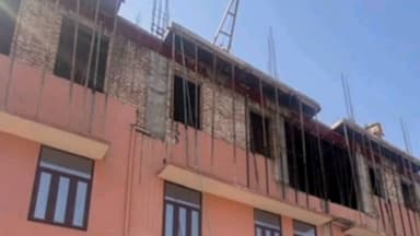 सीकर: जयपुर झुंझुनू बायपास पर निर्माणाधीन स्कूल की लिफ्ट का हुक टूटने से एक युवक और मजदूर की हुई मौत