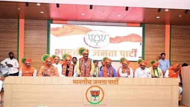 बदनापूर: भाजपा विभागीय संपर्क कार्यालयावर महापौर उपमहापौर नगरसेवक यांच्या बैठकीला आ. नारायण कुचे यांनी लावली उपस्थिती