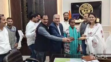 पूरे भक्तन बभनपुर की पीड़िता की मांग पर जिलाधिकारी ने प्रार्थिनी को उपलब्ध कराई स्कूटी, क्षेत्र में हो रही सराहना