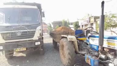 सागर: अवैध खनिज परिवहन पर कार्रवाई, नरयावली क्षेत्र में मुरुम से भरे डम्पर और ट्रैक्टर-ट्रॉली जब्त