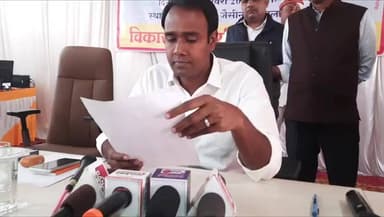 जैसीनगर: कलेक्टर ने जैसीनगर में की जनसुनवाई, मौके पर ही समस्याओं का त्वरित निराकरण किया