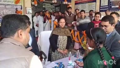 भभुआ: जिले के भगवानपुर में डीएम द्वारा सर्वजन दवा सेवन कार्यक्रम का शुभारंभ किया गया