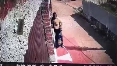 दतिया नगर: दतिया में महिला से बेरहमी से मारपीट, डंडों से हमला करने का वीडियो वायरल, आरोपी पर मामला दर्ज