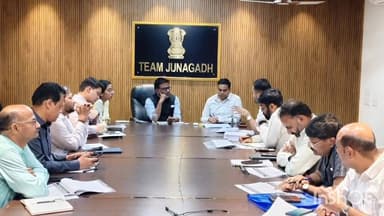 જૂનાગઢ: પ્રભારી સચિવના અધ્યક્ષ સ્થાને કલેકટર કચેરી ખાતે SIR બાબતે બેઠક યોજાઈ