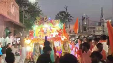 હાલોલ: નેપાળથી પધારેલા અનંત શ્રી વિભૂષિત જગતગુરુ રામાનંદાચાર્ય સ્વામી મહારાજનું હાલોલમાં ભવ્ય સ્વાગત કરાયું