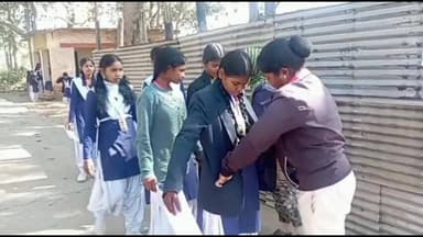 सेन्हा: सेन्हा में इंटर व आईकॉम परीक्षा शांतिपूर्वक संपन्न, 358 छात्रों ने दी परीक्षा, सीसीटीवी से निगरानी