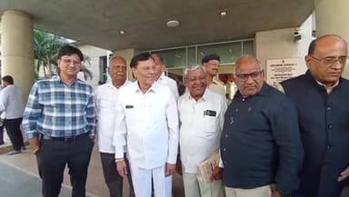 ગાંધીનગર: ડાકોર ફાલ્ગુનિ પૂર્ણિમા પદયાત્રા મુદે મુખ્યમંત્રી અને નાયબ મુખ્યમંત્રી અધ્યક્ષતામાં બેઠક