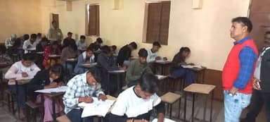 सीईओ जिला पंचायत ने विभिन्न बोर्ड परीक्षा केंद्रों का निरीक्षण किया
जिले में मध्यप्रदेश बोर्ड परीक्षाओं का संचालन 10 फर...
