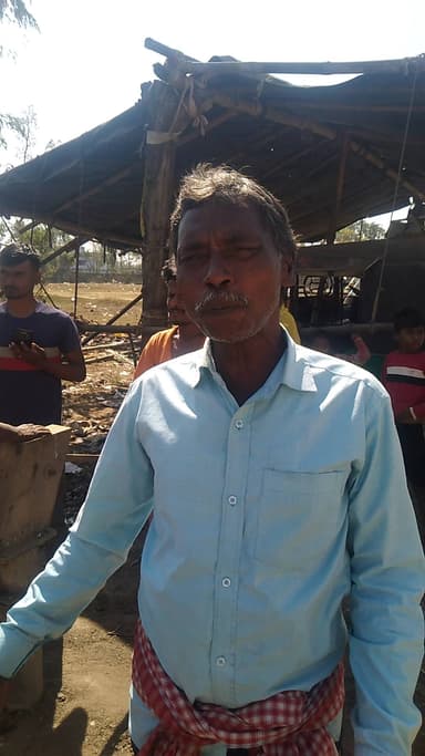 गोविंदपुर चप्पल खराब हो गया है कोई मुखिया वार्ड कोई ध्यान नहीं देता ओर बात करता विकास कैसा विकाश है
@@