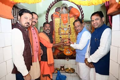 मुख्यमंत्री श्री विष्णुदेव साय ने गौरेला स्थित हनुमान मंदिर में की पूजा-अर्चना, प्रदेशवासियों की सुख-समृद्धि और खुशहाली ...