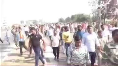 अर्धापूर: नांदेड नागपूर महामार्गावर भुयारी मार्गाच्या रस्त्यासाठी दाभड परिसरातील नागरिकांचे दाभड रोडवर रास्ता रोको आंदोलन