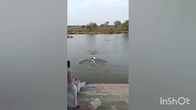 ಕೃಷ್ಣರಾಜನಗರ: ಜೀವದ ಹಂಗು ತೊರೆದು ಕಾವೇರಿ ನದಿಯಲ್ಲಿ ಮುಳುಗುತ್ತಿದ್ದ ವ್ಯಕ್ತಿಯ ರಕ್ಷಣೆ