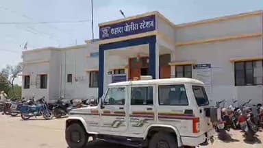 शहादा: तिखोरा कलसाडी रस्त्यावर पुलाखाली दुचाकी कोसळल्याने दोघांचा जागीच मृत्यू