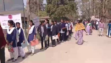 তেজপুৰ: বৰছলা সম-জিলা আয়ুক্ত কাৰ্যালয়ৰ এলেকাৰ প্ৰতিটো পৰীক্ষা কেন্দ্ৰত অনুষ্ঠিত হৈছে HS পৰীক্ষা